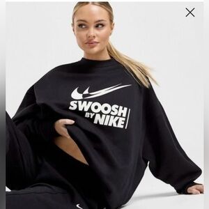 Nike Sportswear NWT Oversized Fleece Crew Neck Sweatshirt Black Women’s Small